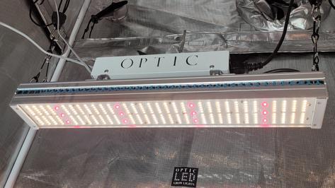 Optic GMax 150 Dimmable LED Grow Light with LED's on