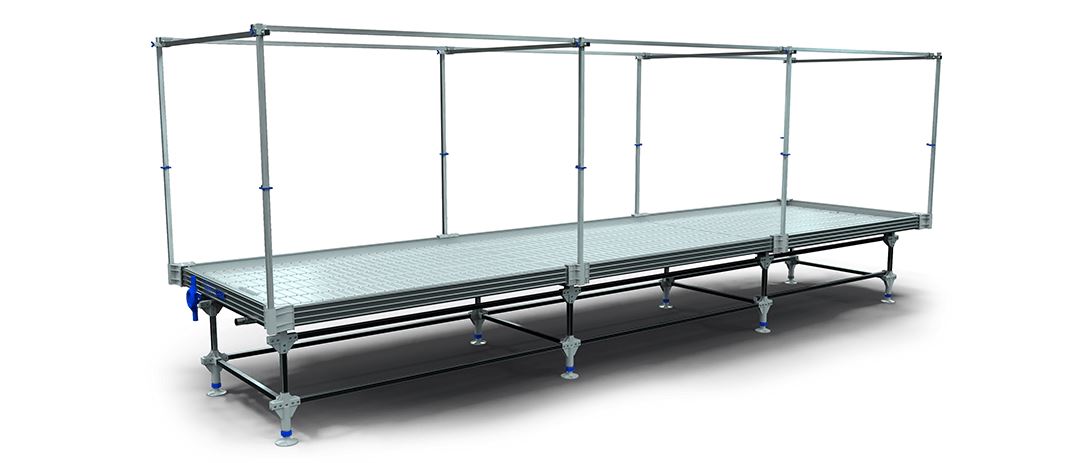 Wachsen Rolling Bench with vertical and horizontal trellis supports